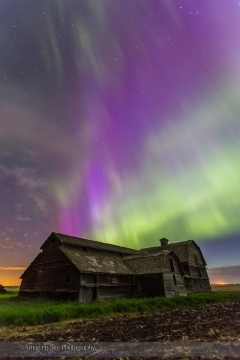 Alan-Dyer-Purple-Aurora-over-Old-Barn-2-June-7-8-2014_1402222528_lg