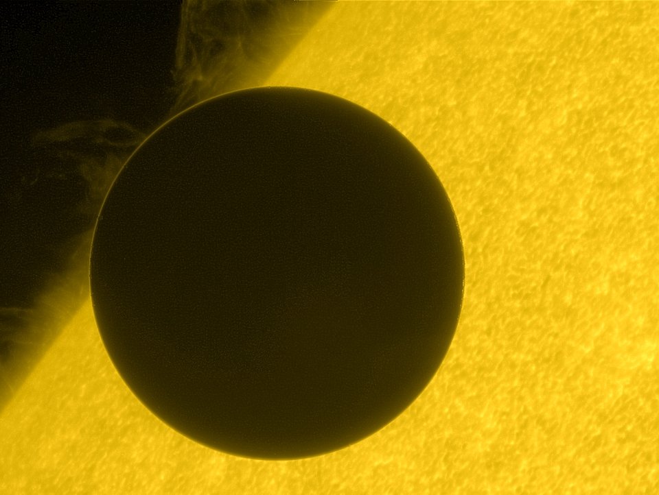 Hinode view of the 2012 Venus transit