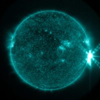 solar-flare-parallax1