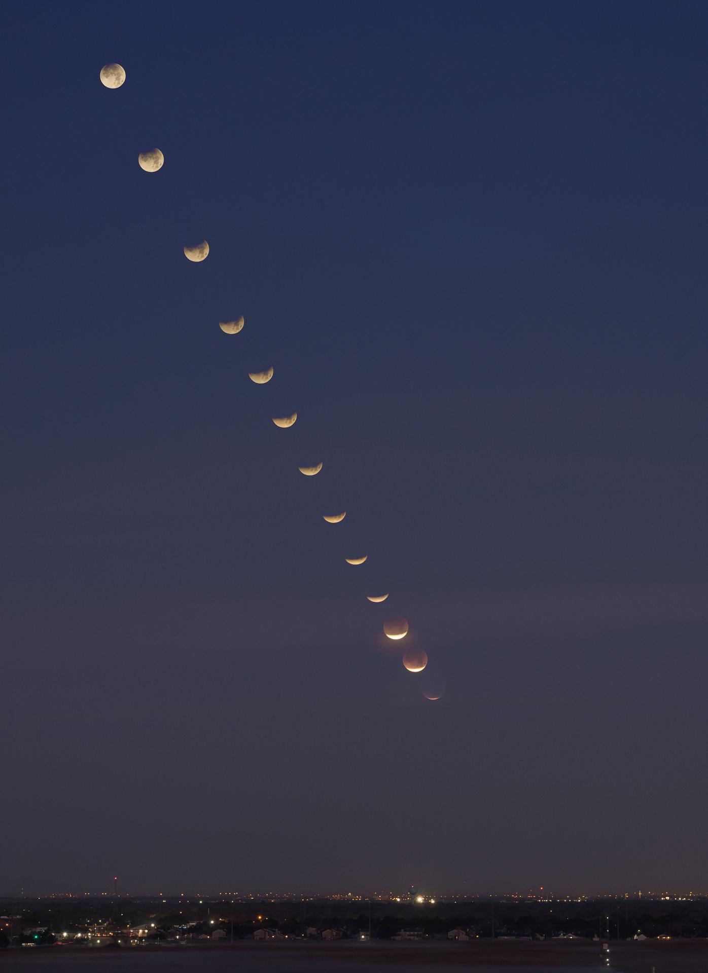 lunar-eclipse-Johnson Space Center2